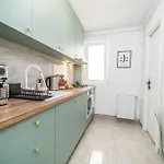 Feel The Paris With C&a - By Openhouse *