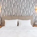Feel The Paris With C&a - By Openhouse