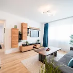 Apartament Feel The Paris With C&a - By Openhouse