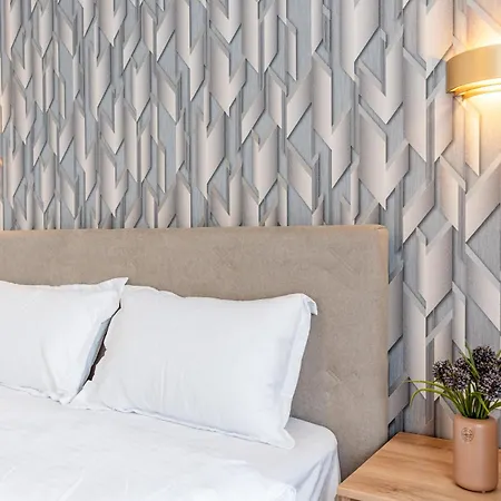 Apartment Feel The Paris With C&a - By Openhouse