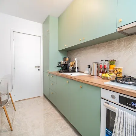 Apartment Feel The Paris With C&a - By Openhouse