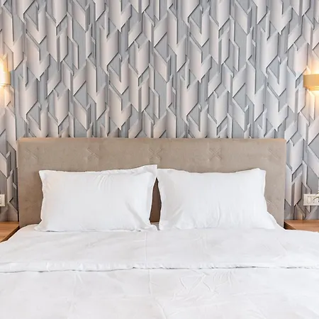 Feel The Paris With C&a - By Openhouse